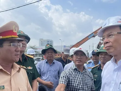 Bí thư Thành ủy TPHCM đi kiểm tra 2 dự án lớn