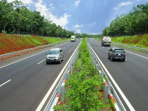 Điều kiện để phương tiện cơ giới nước ngoài tham gia giao thông tại Việt Nam