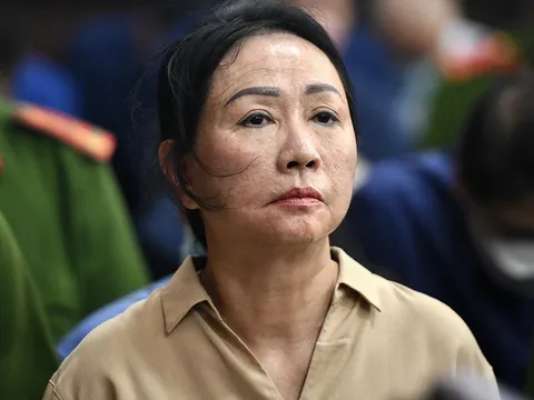 Vì sao Trương Mỹ Lan khuyên vợ Chủ tịch SCB nghỉ việc và thưởng tiền?