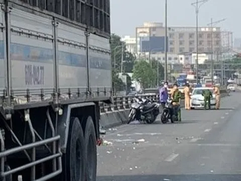 Đồng Nai: Tai nạn nghiêm trọng trên cầu vượt Amata, 2 người tử vong