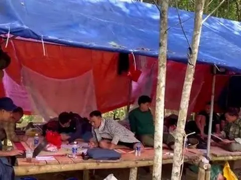 Đột kích, bắt quả tang 11 đối tượng khai thác vàng trái phép ở Đắk Lắk