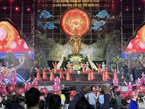 Hải Phòng: Tưng bừng lễ hội “Nữ tướng miền cửa biển”