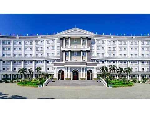 TP HCM: Một trường quốc tế bất ngờ cho cả ngàn học sinh nghỉ học