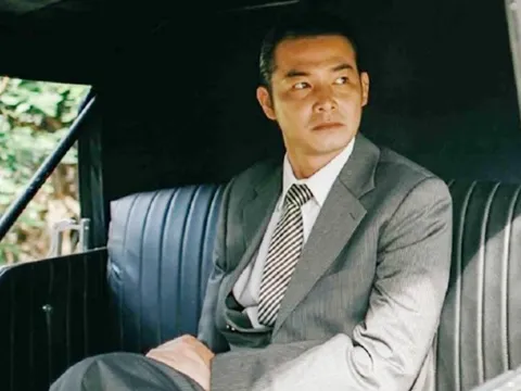 Rũ bỏ thần thái siêu sao, Hồ Quỳnh Hương cùng H'Hen Niê hóa thân cô bốc vác lam lũ ở chợ cá