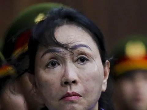 Gương mặt thất thần của bà Trương Mỹ Lan sau khi bị đề nghị tuyên án tử