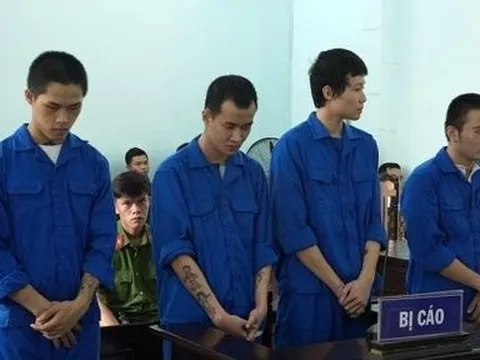 Mua ma túy về nhà "chơi", nhóm thanh niên nhận cái kết đắng