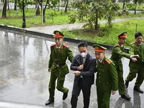 Vụ Tân Hoàng Minh: Một bị cáo từng nhận bằng khen của Tổng thống Mỹ