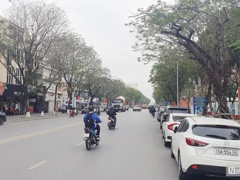 Hải Phòng: "Cấm cửa” ô tô đỗ tại các tuyến đường gây nhiều băn khoăn