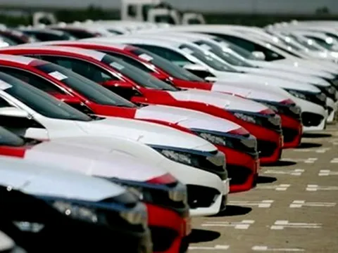 Lượng xe ô tô nhập khẩu trong nửa đầu tháng 3 tăng cao