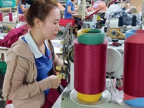 Bộ LĐ-TB-XH đề xuất tăng lương tối thiểu vùng từ 1-7