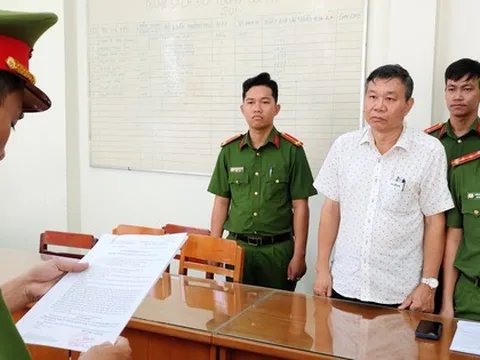 Bắt giám đốc Ban Quản lý Dự án đầu tư xây dựng ở An Giang