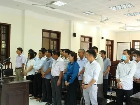 Xét xử 32 bị cáo buôn lậu xăng dầu: Các bị cáo xin giảm nhẹ hình phạt