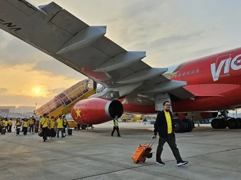 Ít hãng bay nhưng lại cạnh tranh khốc liệt!