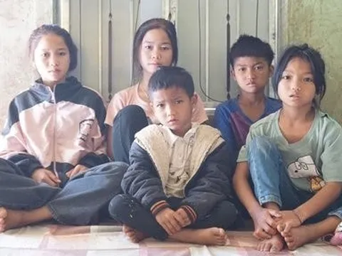 Kon Tum: Xót xa cảnh ngộ của 5 chị em mồ côi cha mẹ