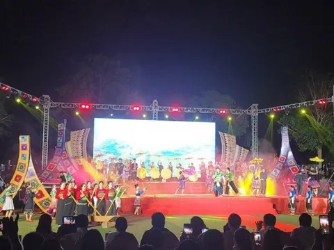 Thanh Hóa: Đặc sắc liên hoan văn nghệ dân gian và phiên chợ vùng cao 2024