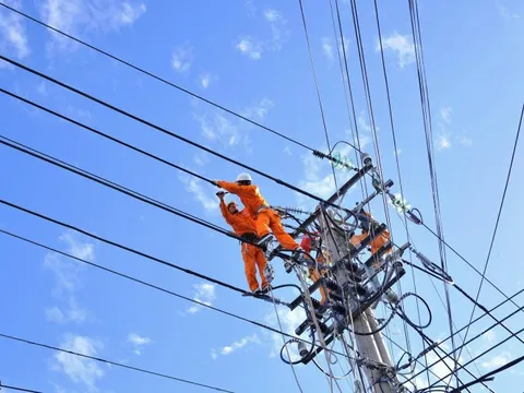 Nắng nóng gay gắt kéo dài, sản lượng điện các tỉnh, thành phố phía Nam tăng cao