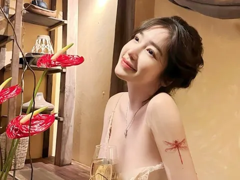 Hotmom Elly Trần vẫn sở hữu vóc dáng gợi cảm dù trải qua 2 lần sinh nở