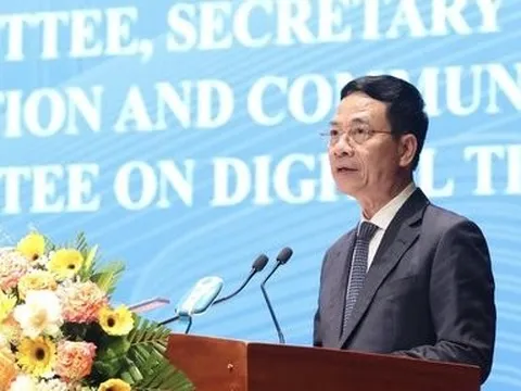 Bộ trưởng Bộ TT&TT: Bình Định muốn đi đầu phải đi đầu về cái mới