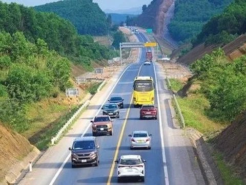 Những loại xe bị cấm lưu thông trên cao tốc Cam Lộ - La Sơn từ 4/4