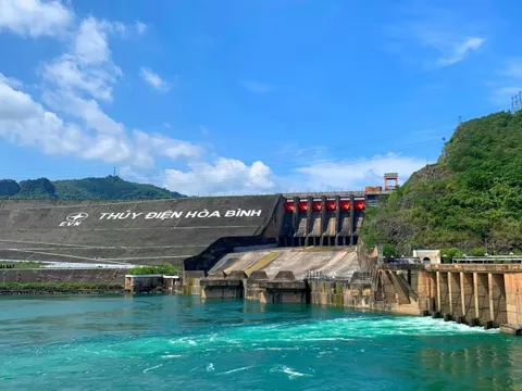 Thực hiện đồng bộ 6 nhóm giải pháp bảo đảm cung ứng điện mùa nắng nóng