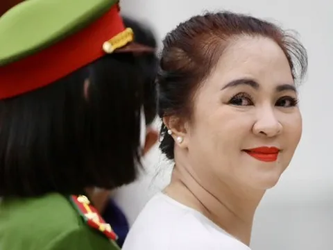 Hình ảnh bà Nguyễn Phương Hằng tại tòa sáng nay