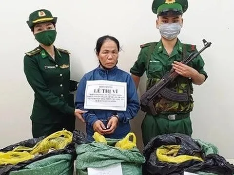 Hai nữ đối tượng bị bắt quả tang khi vận chuyển hơn 50kg thuốc nổ