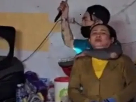 Giải cứu thành công một phụ nữ bị đối tượng “ngáo đá” bắt làm con tin