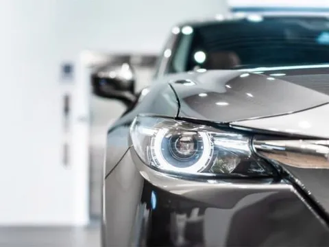 Đèn phía trước xe cơ giới được áp dụng theo quy chuẩn mới từ ngày 1/10