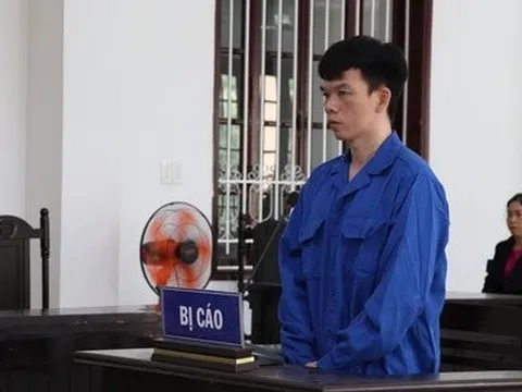 Tẩy xóa số tài khoản để tham ô, cựu phó phòng lãnh 16 năm tù