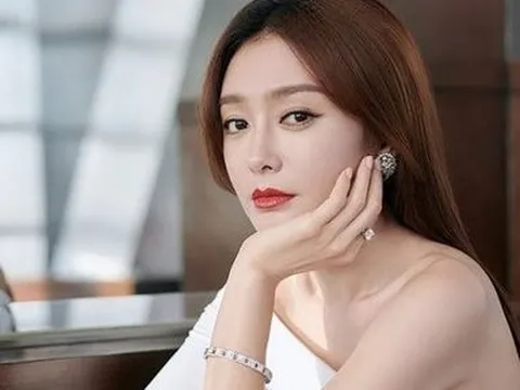 U50 độc thân, xinh đẹp, sở hữu cơ ngơi bạc tỷ của "Phú Sát Hoàng hậu" Tần Lam