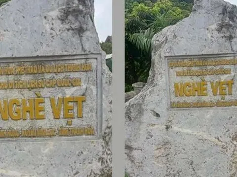 Xôn xao tấm biển "Bộ Văn hóa, Thể thao và Du lịch Thanh Hóa" ở di tích lịch sử quốc gia