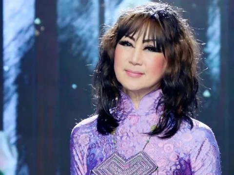 Danh ca Lê Uyên ở tuổi 72 vẫn bền bỉ đi hát