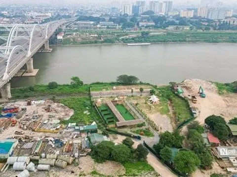 Hà Nội: Chậm trễ trong việc xử lý vi phạm tại chân cầu Đông Trù