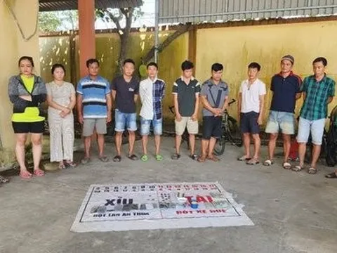 Xóa tụ điểm lắc tài xỉu ăn tiền, tạm giữ gần 170 triệu đồng