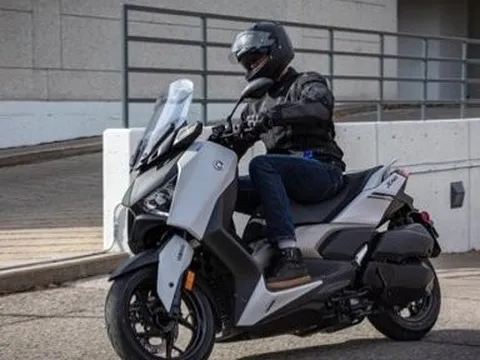 Top 4 xe ga phân khối 300-400cc hầm hố đáng mua nhất hiện nay