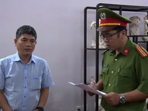 Bắt hai cán bộ Ban Quản lý Khu kinh tế Dung Quất