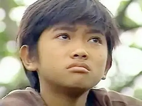 Clip "thằng Cò" Đất Phương Nam đi lang thang, rút trộm bánh mì ăn đỡ đói và sự thật thế nào?