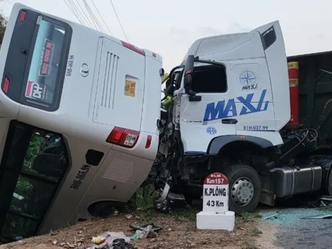 Trích xuất camera thấy nguyên nhân xe chở đoàn cán bộ Quản lý thị trường TP HCM bị nạn