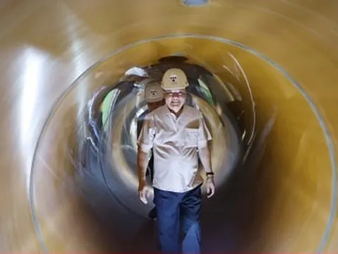 Bí thư Hà Nội thị sát hệ thống cống ngầm dưới lòng sông Tô Lịch