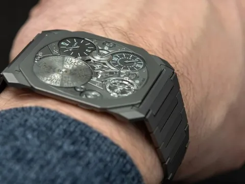 Chiếc đồng hồ siêu mỏng nhất thế giới có giá "khủng" 1,4 tỷ đồng