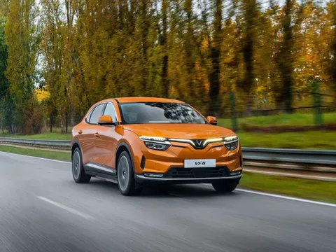 Doanh thu của VinFast tăng trưởng 3 chữ số quý thứ ba liên tiếp kể từ khi niêm yết, số lượng xe bàn giao tăng 444%