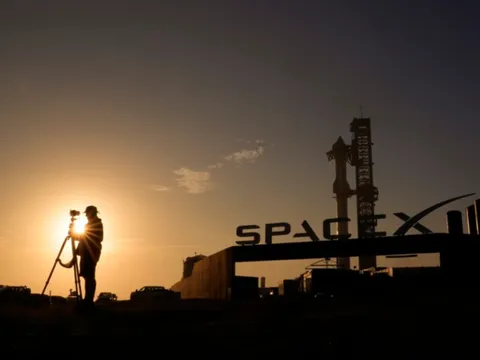 SpaceX của tỷ phú Elon Musk “lấn sân” sang dịch vụ giám sát tình báo?
