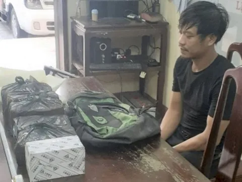 Huế: Bắt 2 đối tượng vận chuyển gần 6kg ma tuý