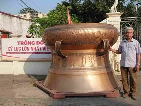 Nghệ nhân giữ lửa nghề truyền thống và chuyện đúc phiên bản trống đồng Ngọc Lũ lớn nhất Việt Nam