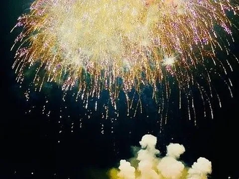 Mãn nhãn màn pháo hoa rực rỡ khai trương du lịch biển Hà Tĩnh