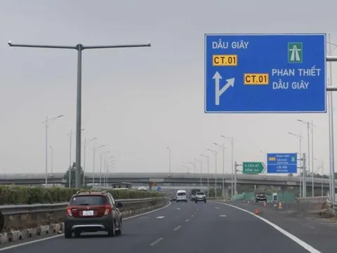 Doanh nghiệp quản lý đường cao tốc Dầu Giây - Phan Thiết vướng vào ‘lùm xùm’ bị cắt điện chiếu sáng vì thiếu gần 47 triệu tiền điện