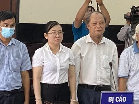 CLIP: Đang xét xử 4 bị cáo "thiếu trung thực" ở CDC Tiền Giang