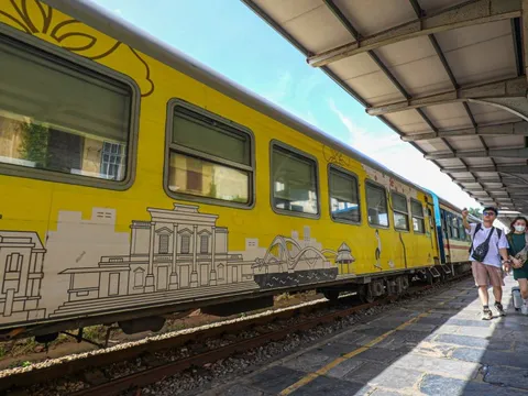 “Cháy” vé tàu Hải Phòng, đường sắt tiếp tục thêm tàu dịp lễ 30/4 – 1/5