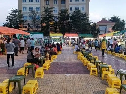 Ninh Thuận: Sôi động tuyến phố đi bộ phục vụ người dân và du khách