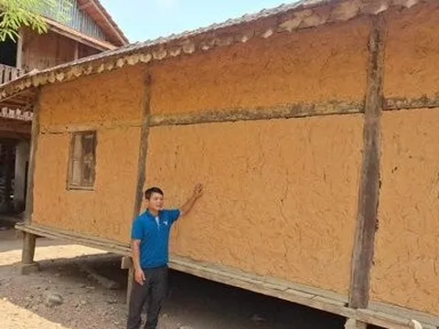 Độc đáo những ngôi nhà sàn vách đất mùa hè mát, mùa đông ấm